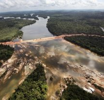 mediaitem/Dam_in_Xingu_river_Brazil_International_Rivers