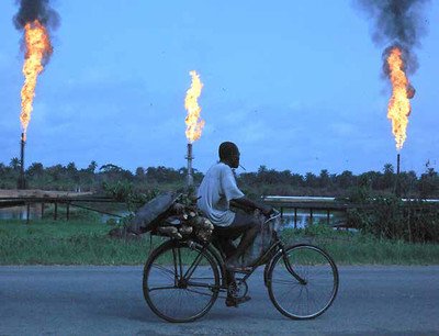 2Fossiele-brandstoffenproductie_Nigeria_foto_Geograf