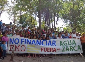 Protest tegen FMO en Agua Zarcadam