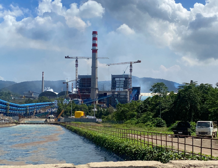 4._Nickel_refining_is_a_dirty_business_smoking_chim